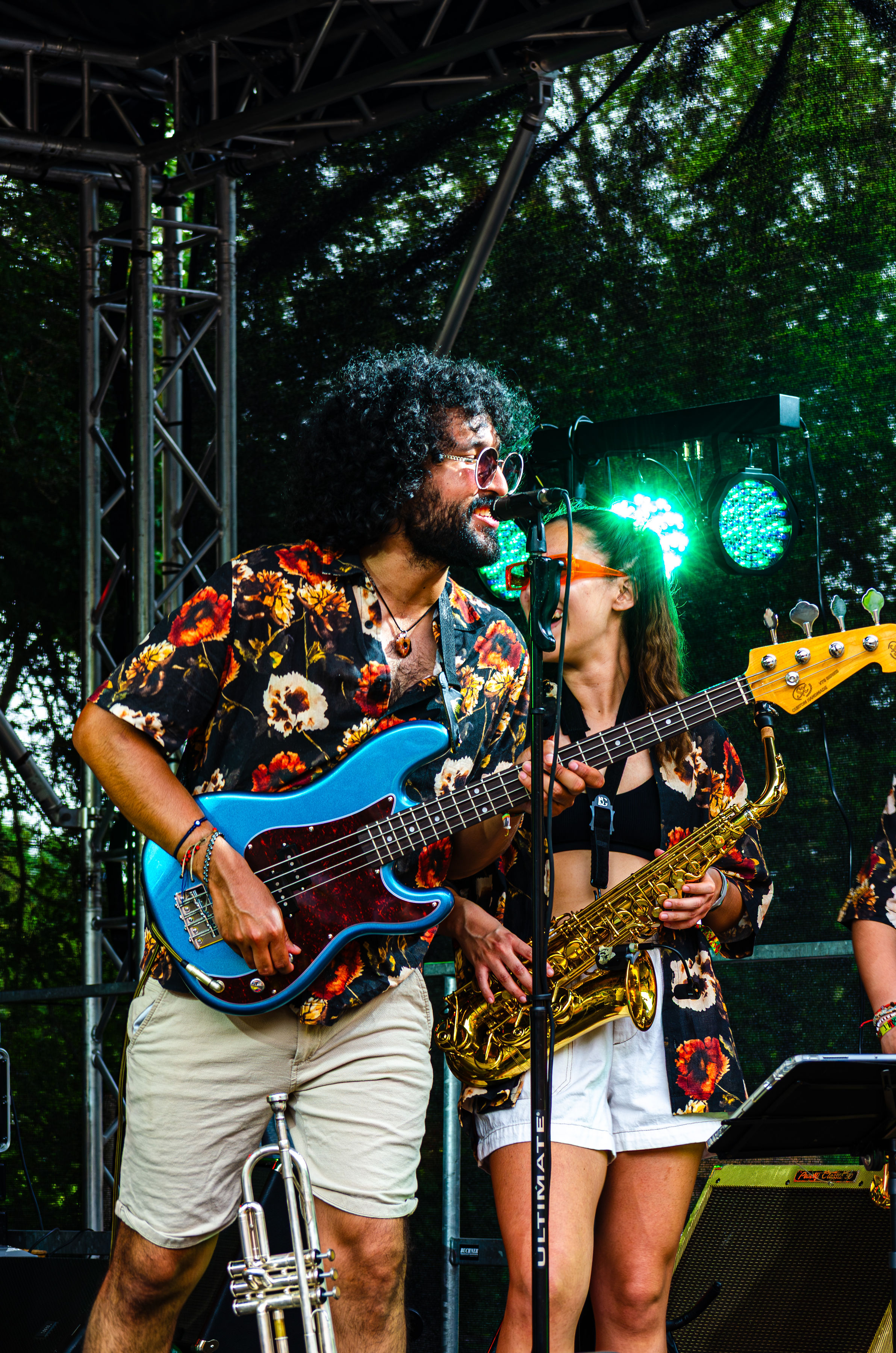Sudaka live – Bass und Saxofon